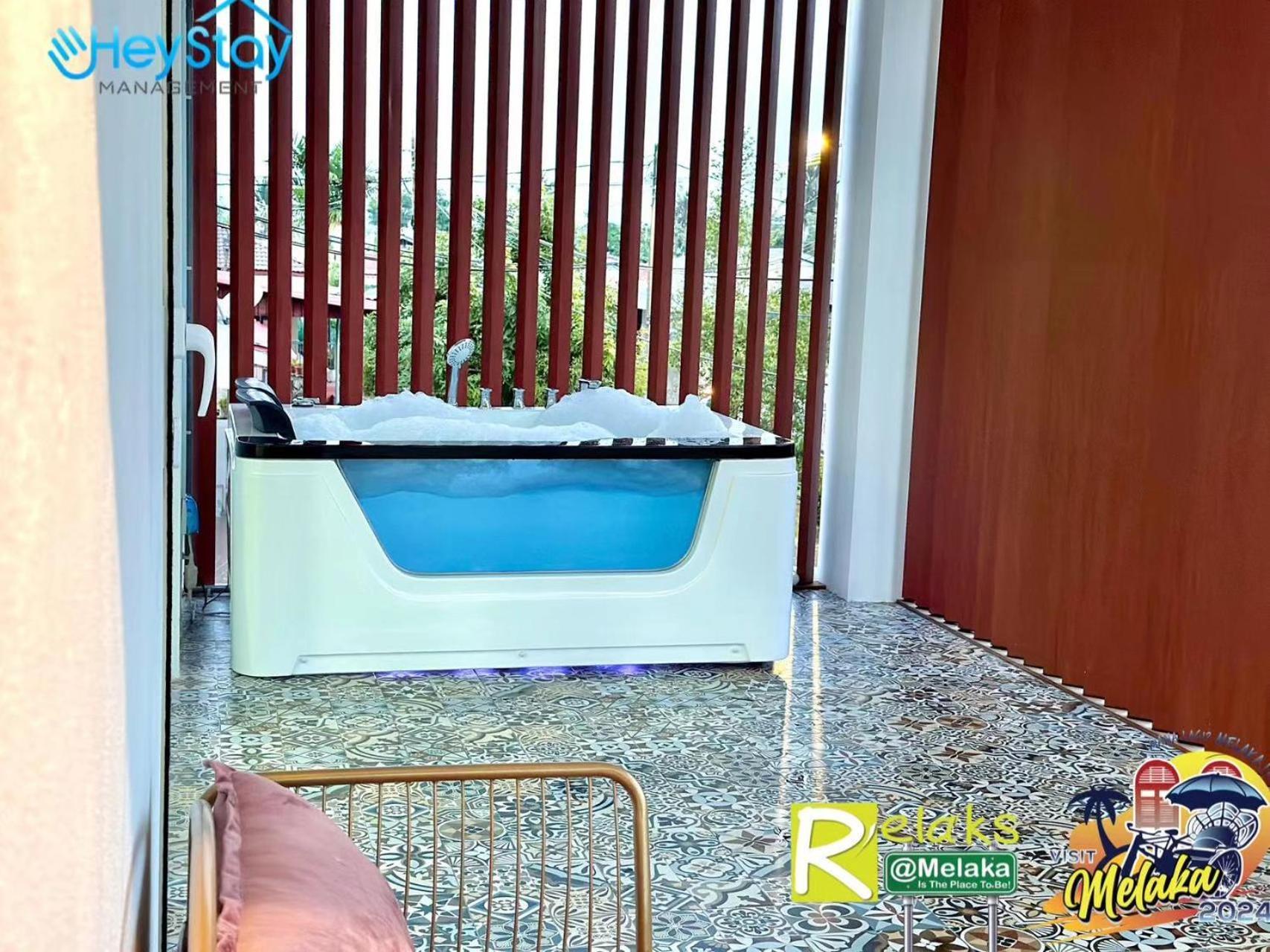 Klebang 4B3B-21Pax Pooltable Karaok Jaccuzi Townarea Villa Kelebang Besar Exterior photo