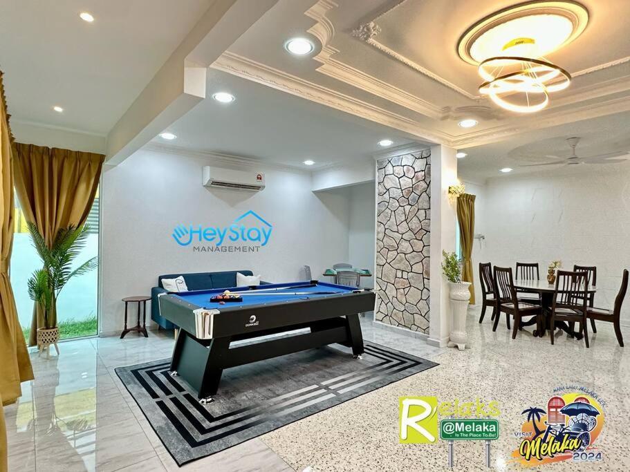 Klebang 4B3B-21Pax Pooltable Karaok Jaccuzi Townarea Villa Kelebang Besar Exterior photo