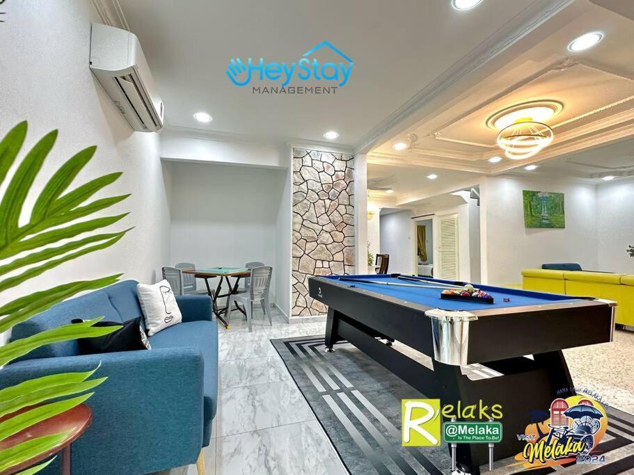 Klebang 4B3B-21Pax Pooltable Karaok Jaccuzi Townarea Villa Kelebang Besar Exterior photo